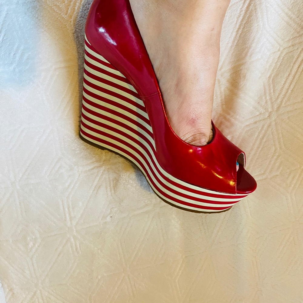 Michael Kors wedges - Picture 7 of 9